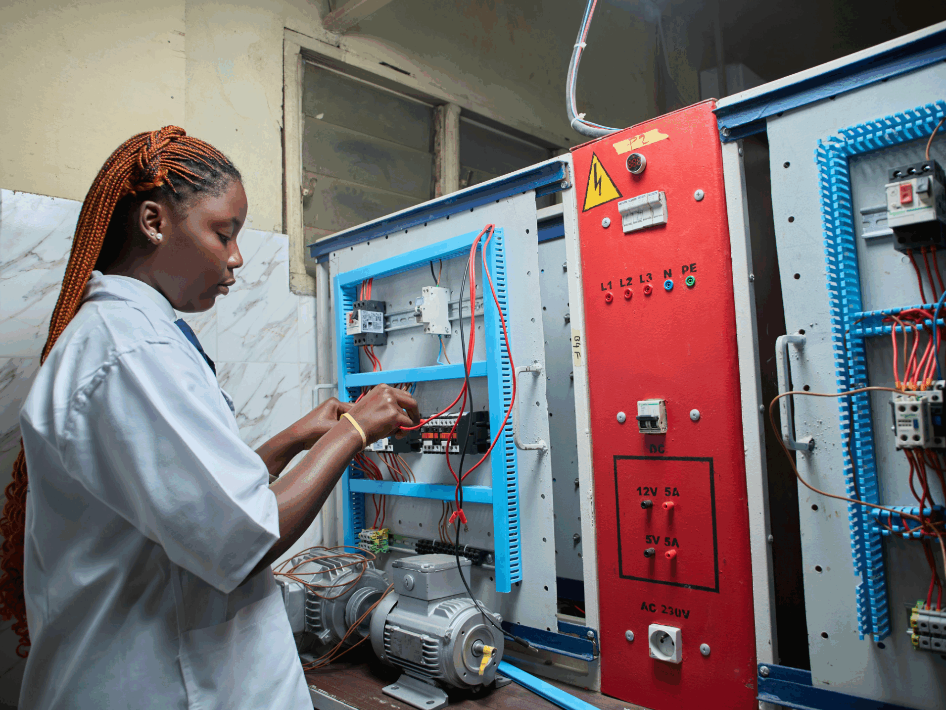 Are Network and Data Center Technicians Good Careers in 2026? Skills ...